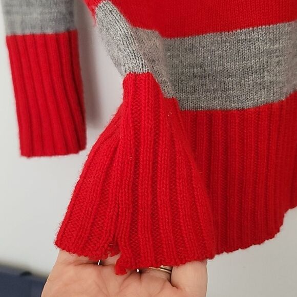 Lane Bryant V Neck Red and Gray Sweater - 14/16 - Picture 3 of 5